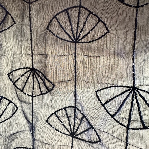 Sheer 3/4 sleeve blouse - Picture 3 of 4